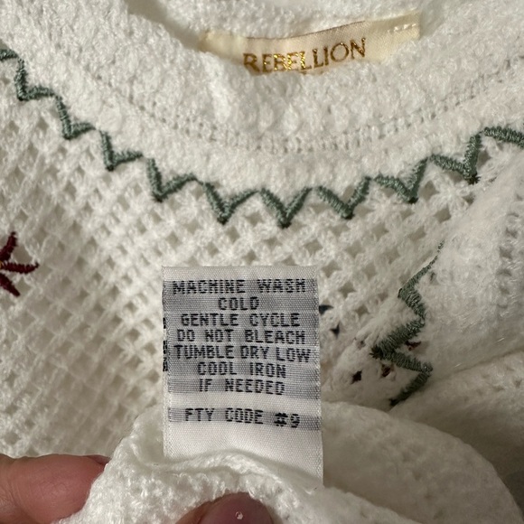 REBELLION White Crochet Cropped Embroidered Summer Sleeveless Top Small BN - Picture 6 of 6